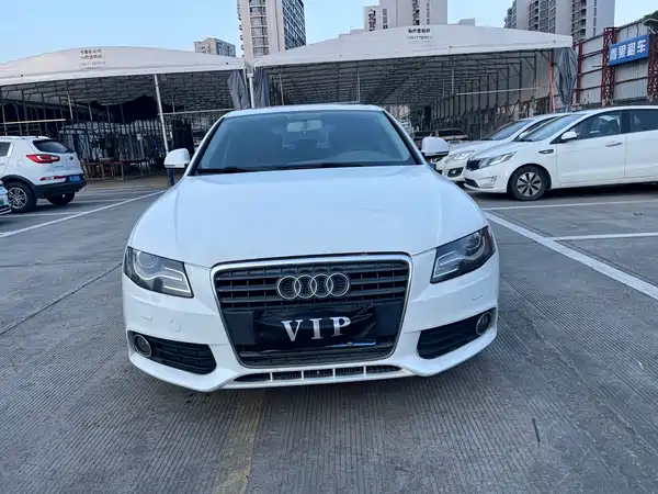 Audi A4L 2011