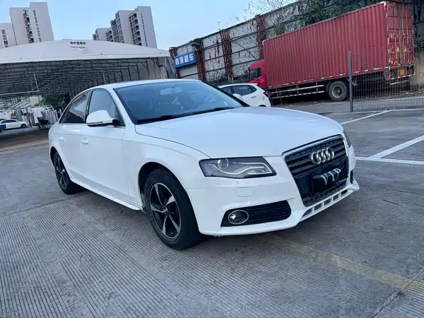 Audi A4L 2011