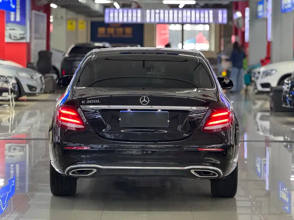 Mercedes-Benz E-Class 2020 — фото 10