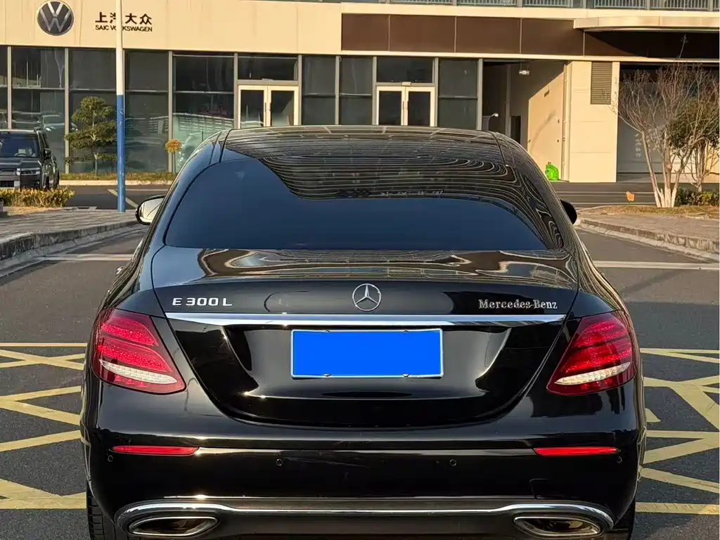 Mercedes-Benz E-Class 2020 — фото 8