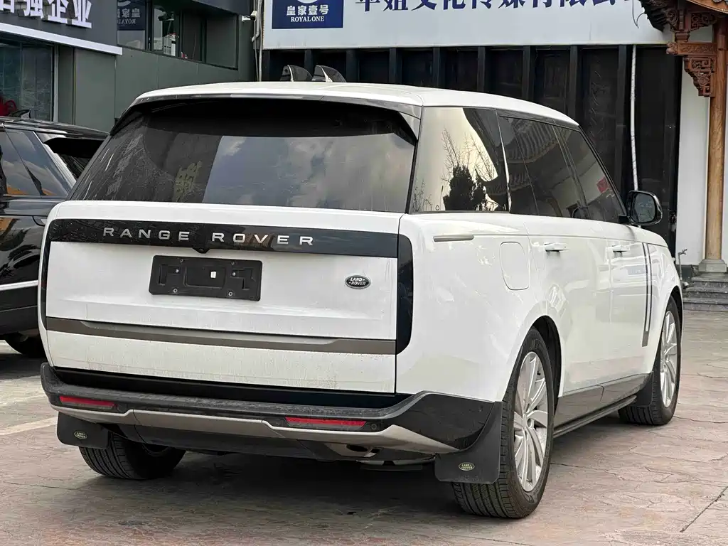Land Rover Range Rover 2024 — фото 17