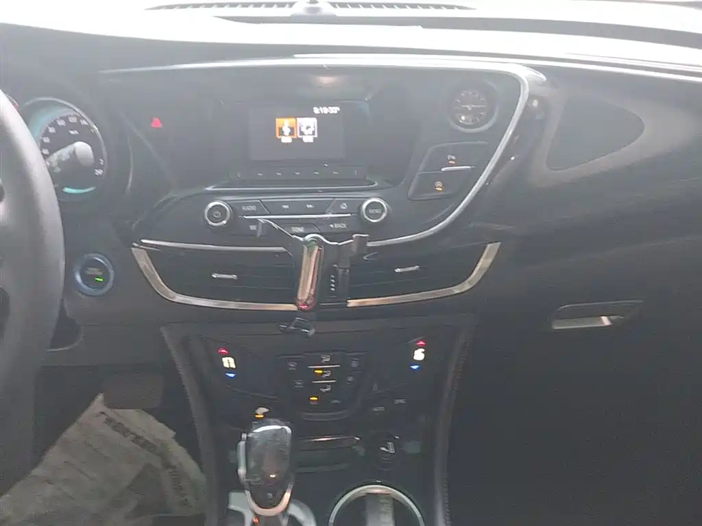Buick Envision Plus 2016 — фото 13