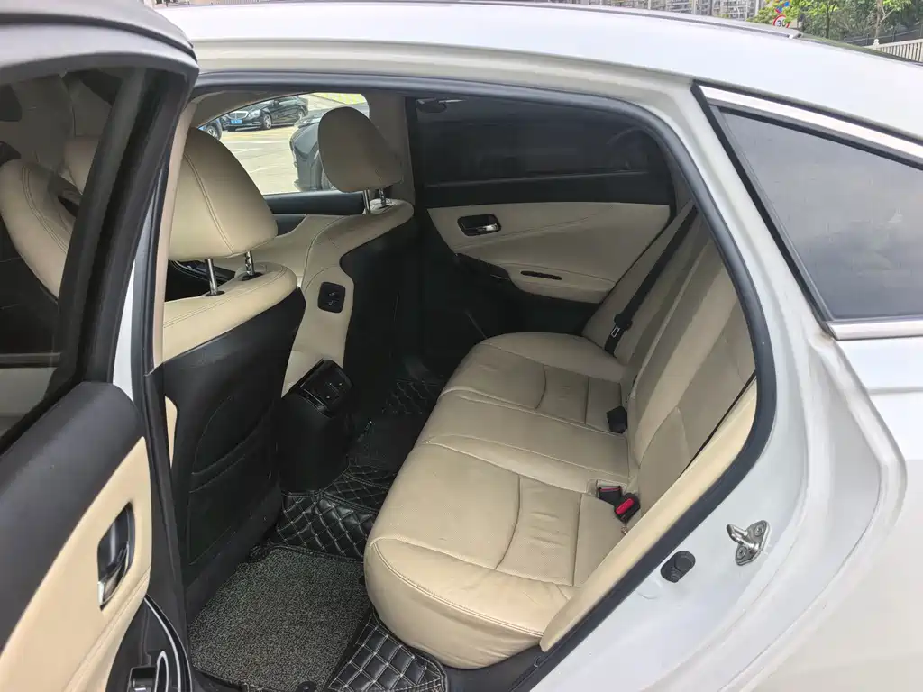 Honda Spirior 2016 — фото 16