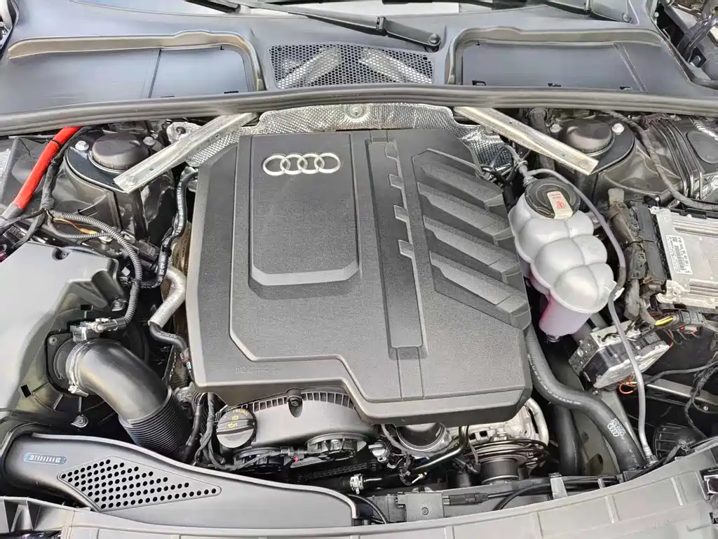 Audi A4L 2024 — фото 13