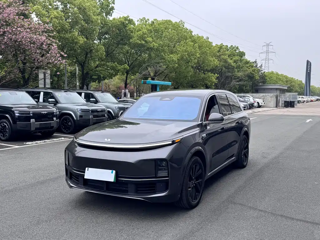Li Auto Li L8 2023