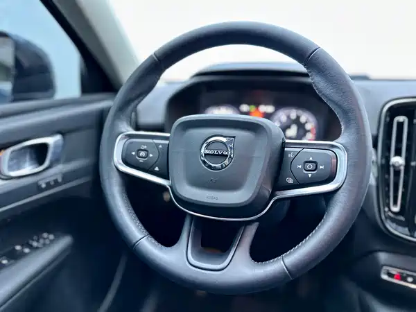 Volvo XC40 2021