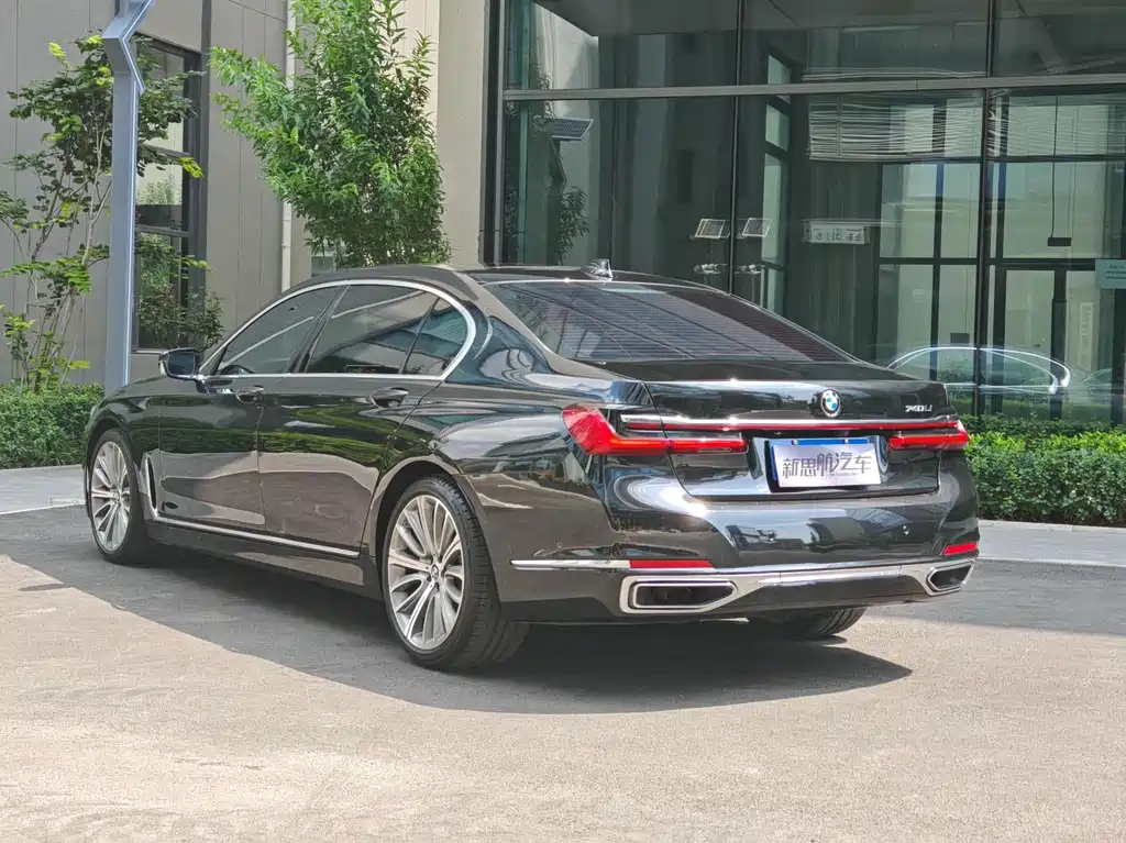 BMW 7 Series 2022 — фото 5