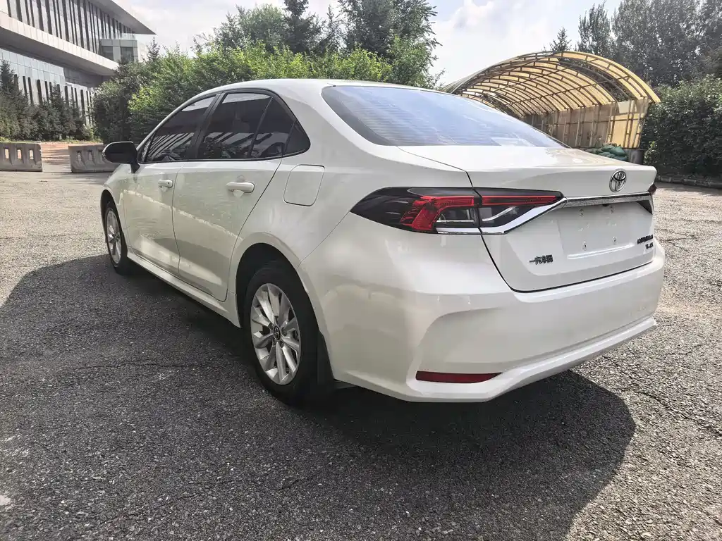 Toyota Corolla 2022 — фото 10