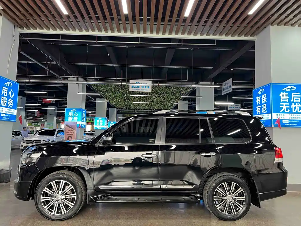 Toyota Land Cruiser 2019 — фото 19
