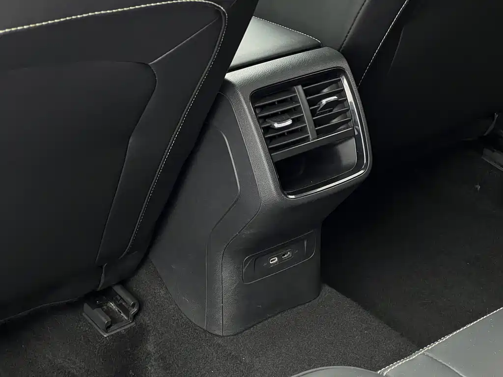 Skoda Octavia 2021 — фото 15