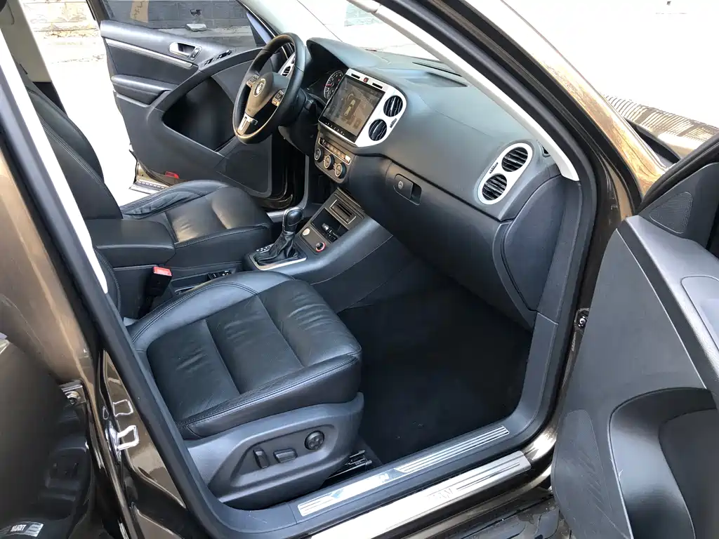 Volkswagen Tiguan 2015 — фото 9