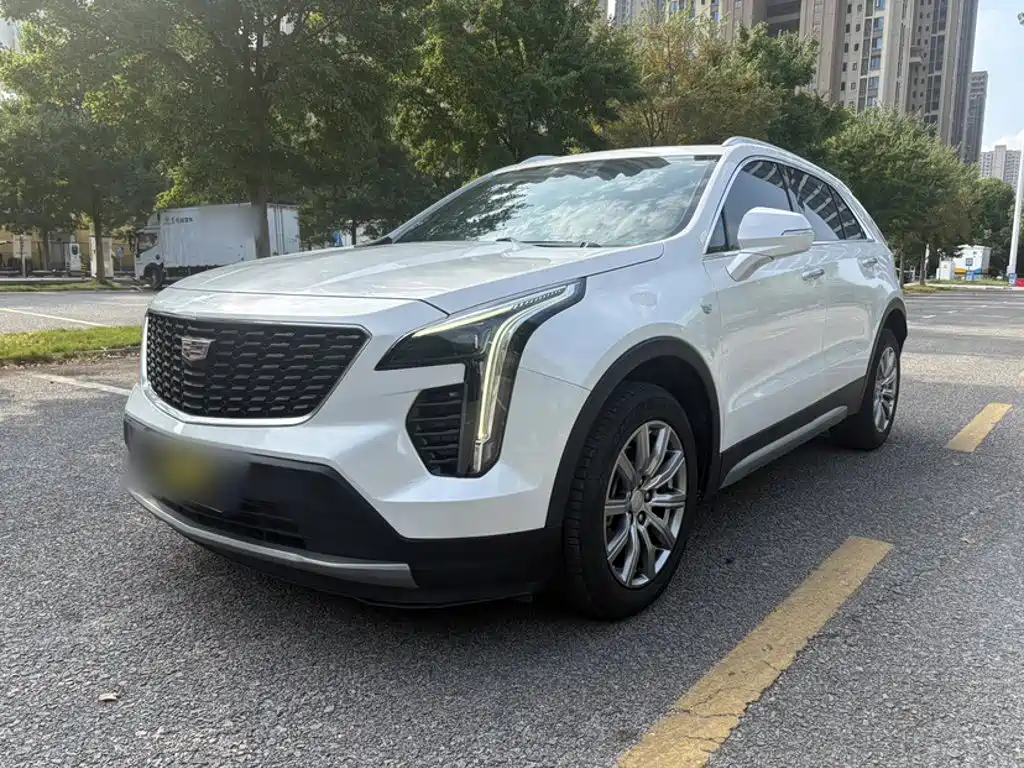 Cadillac XT4 2020 — фото 2