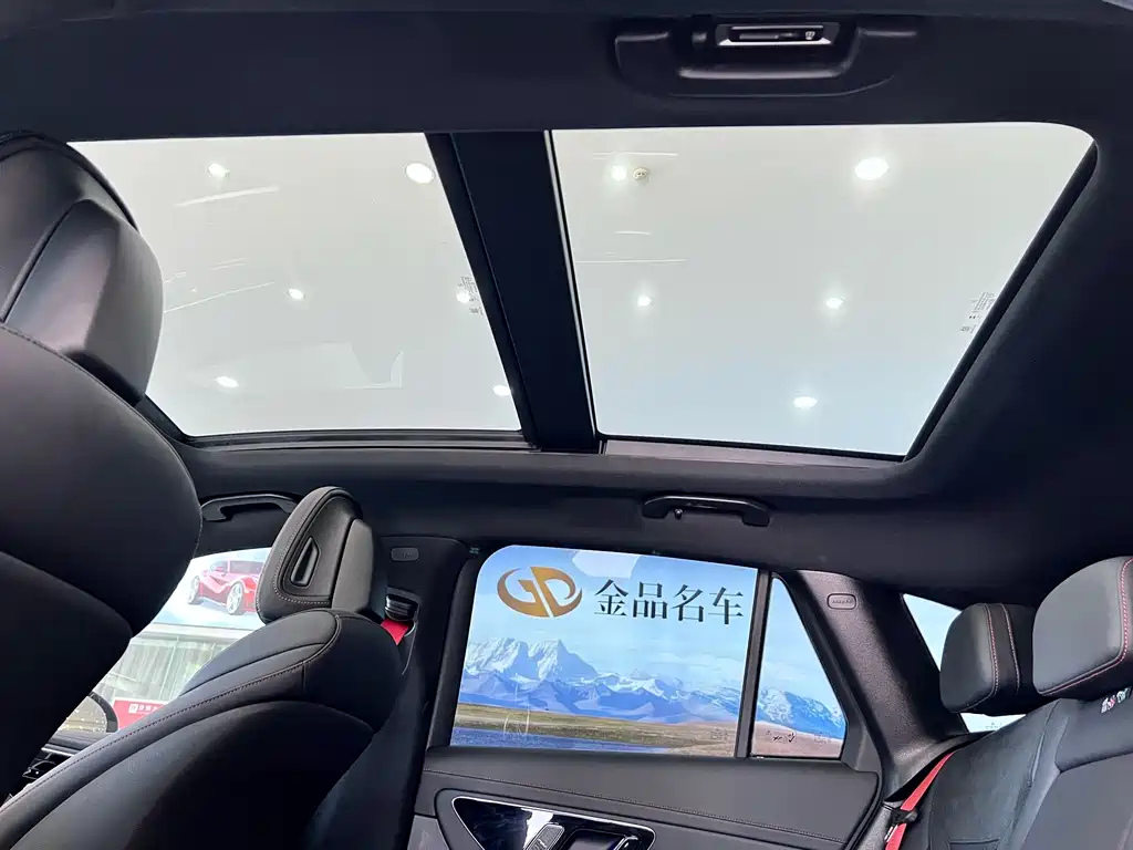Mercedes-Benz GLC AMG 2025 — фото 12