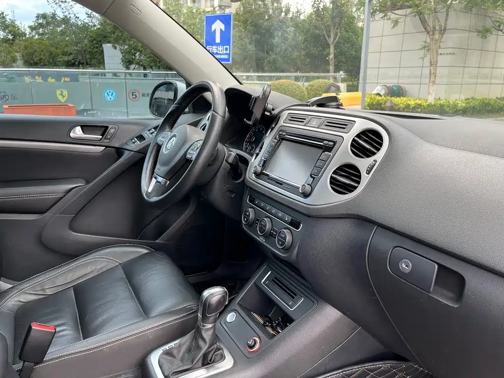 Volkswagen Tiguan 2016 — фото 26