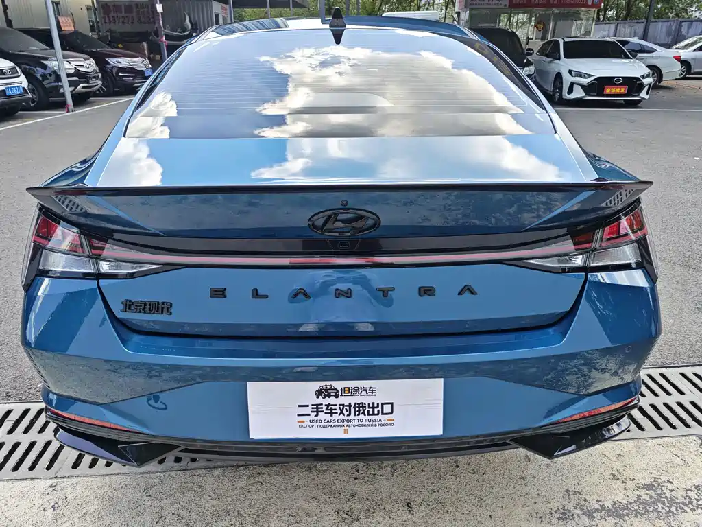 Hyundai Elantra 2023 — фото 27