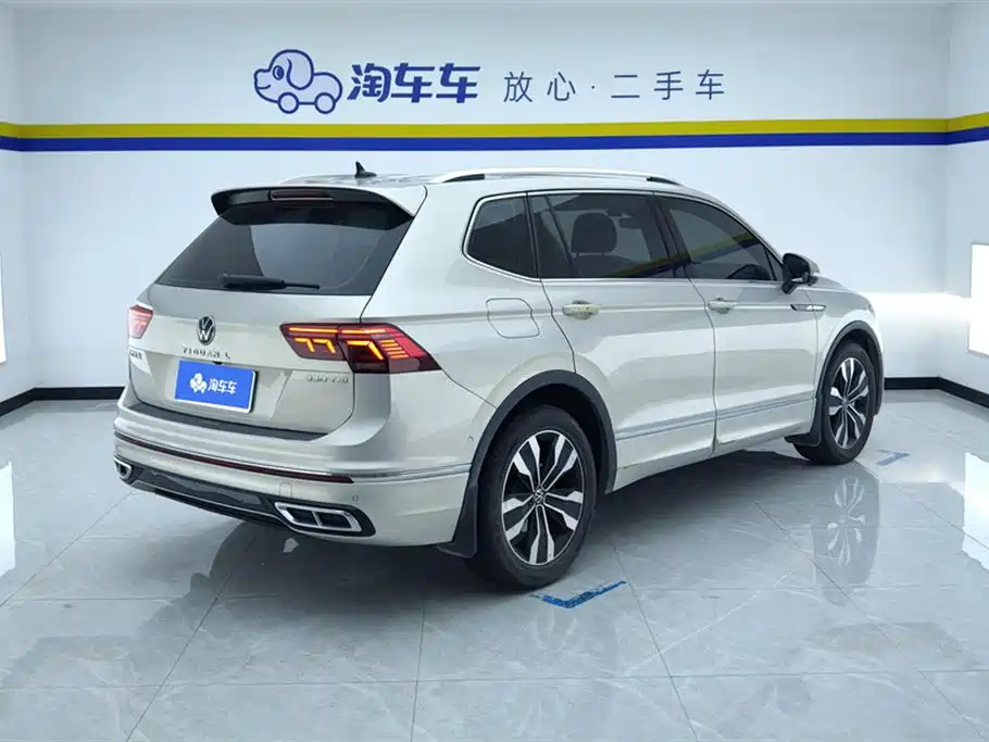 Volkswagen Tiguan L 2023 — фото 3