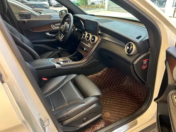 Mercedes-Benz GLC 2021