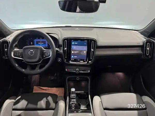 Volvo XC40 2023