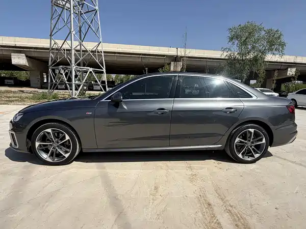 Audi A4L 2020