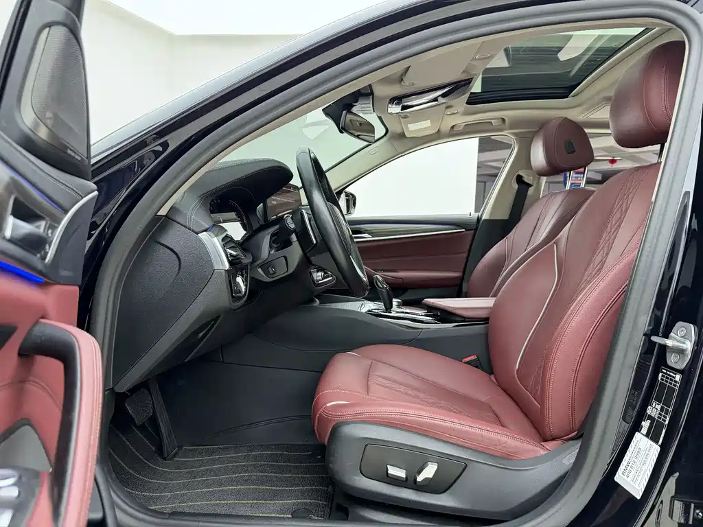 BMW 5 Series 2023