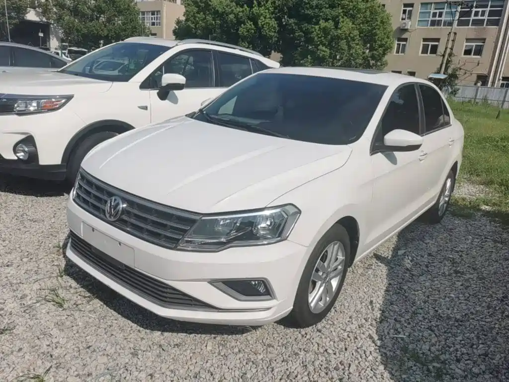 Volkswagen Jetta 2017 — фото 1
