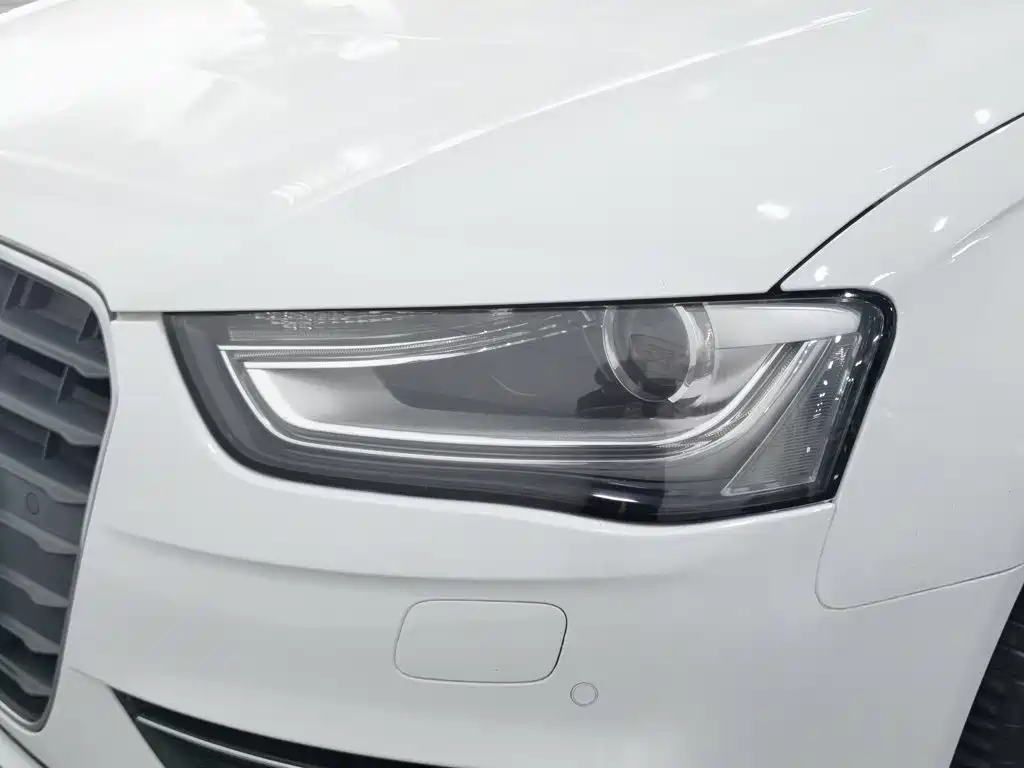 Audi A4L 2014