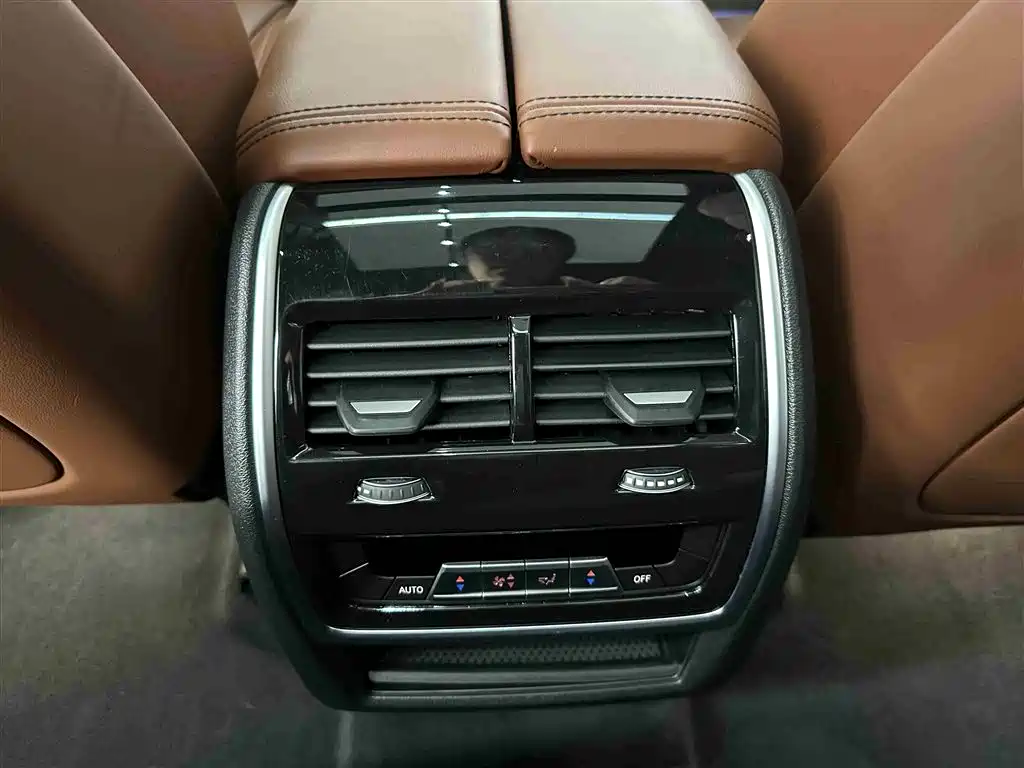 BMW X7 2024 — фото 12
