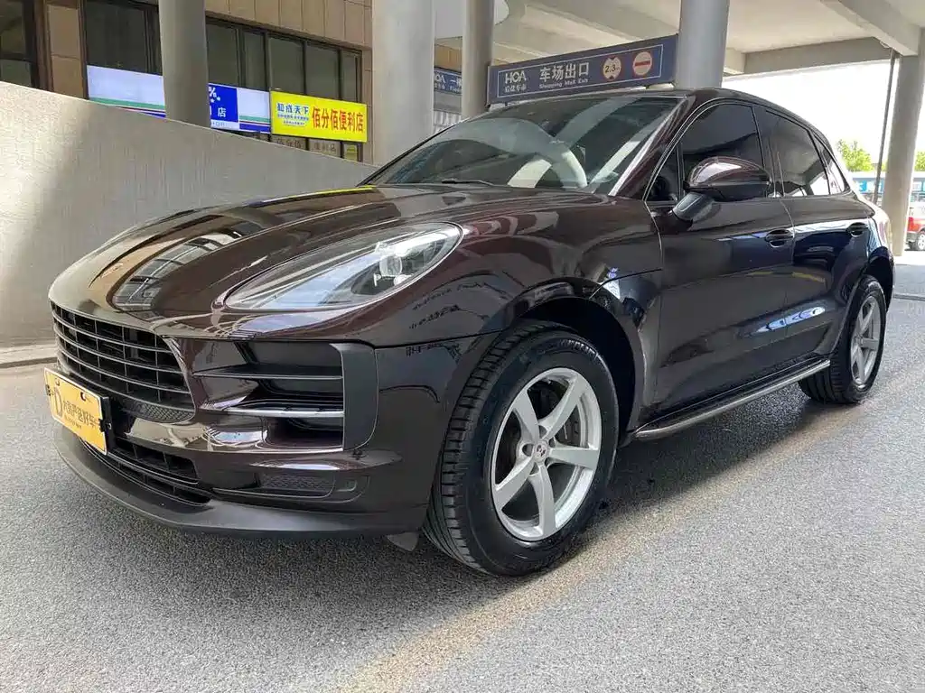 Porsche Macan 2019 — фото 1