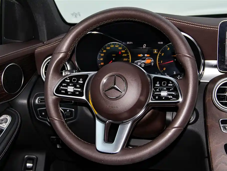 Mercedes-Benz GLC 2021 — фото 14