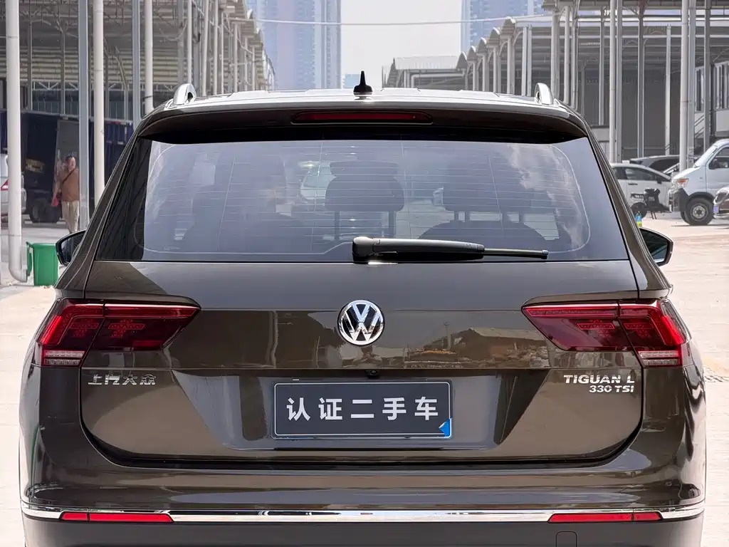 Volkswagen Tiguan L 2017 — фото 17