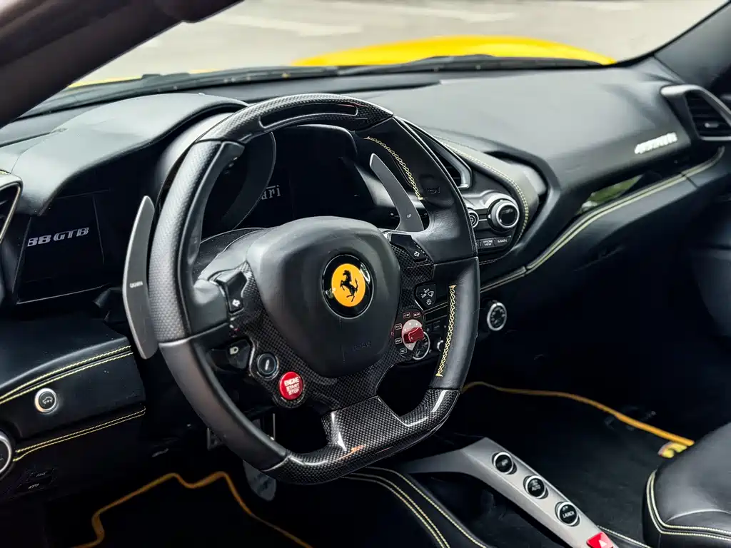 Ferrari 488 2018 — фото 9