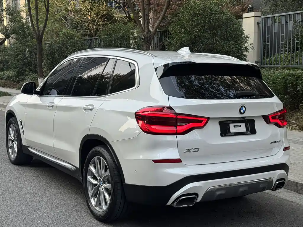 BMW X3 2018 — фото 8
