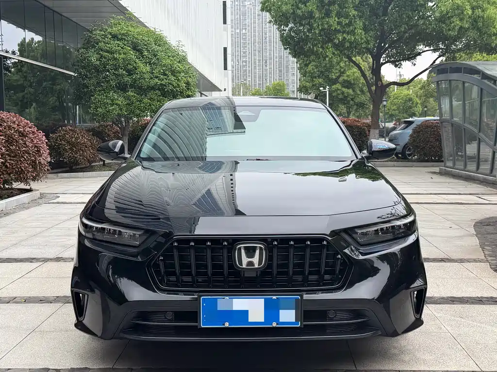 Honda Inspire 2025 — фото 1
