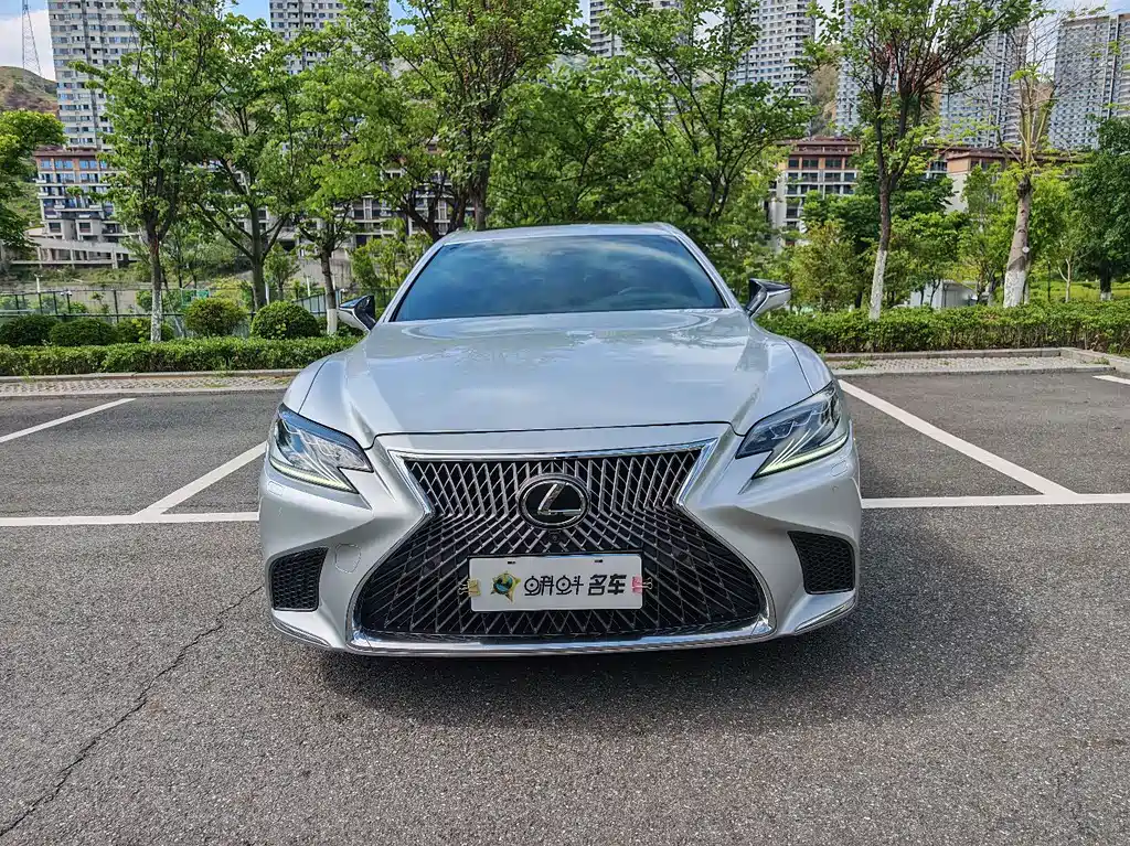 Lexus LS 2018 — фото 2