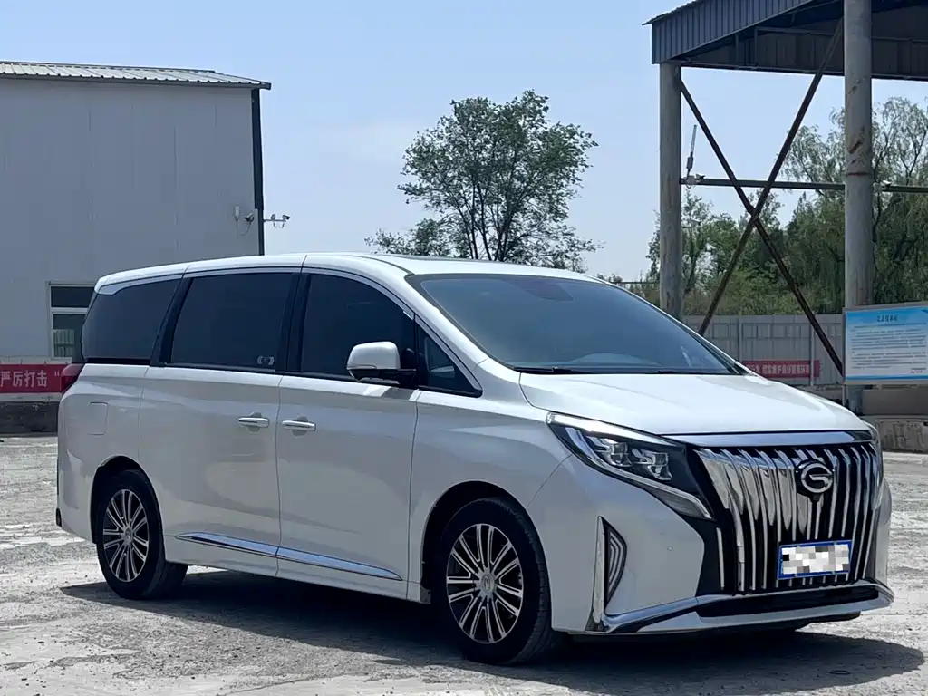 GAC Motor Trumpchi M8 2022 — фото 3