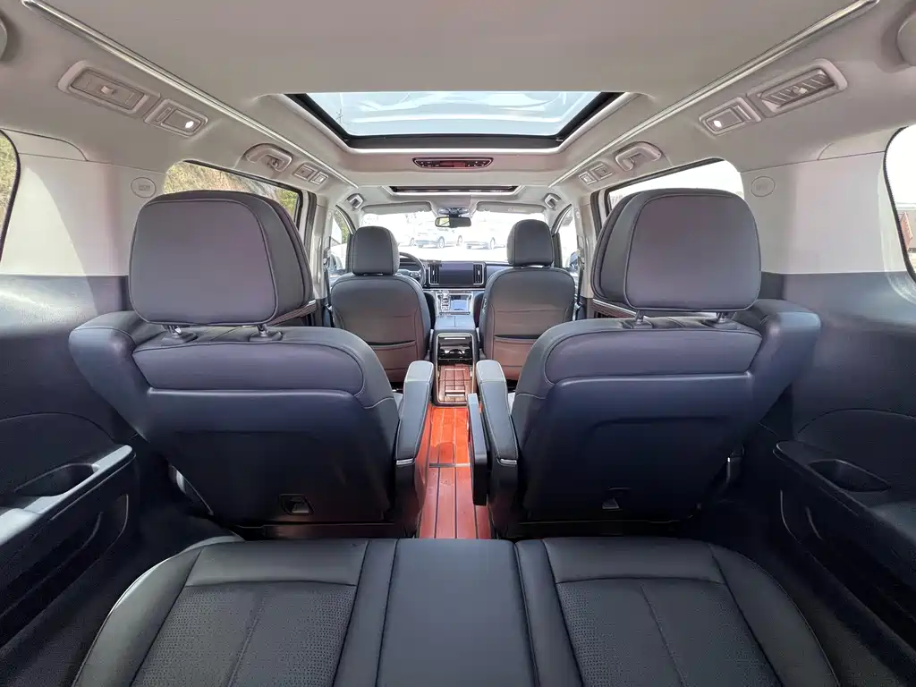 GAC Motor Trumpchi M8 2022 — фото 14