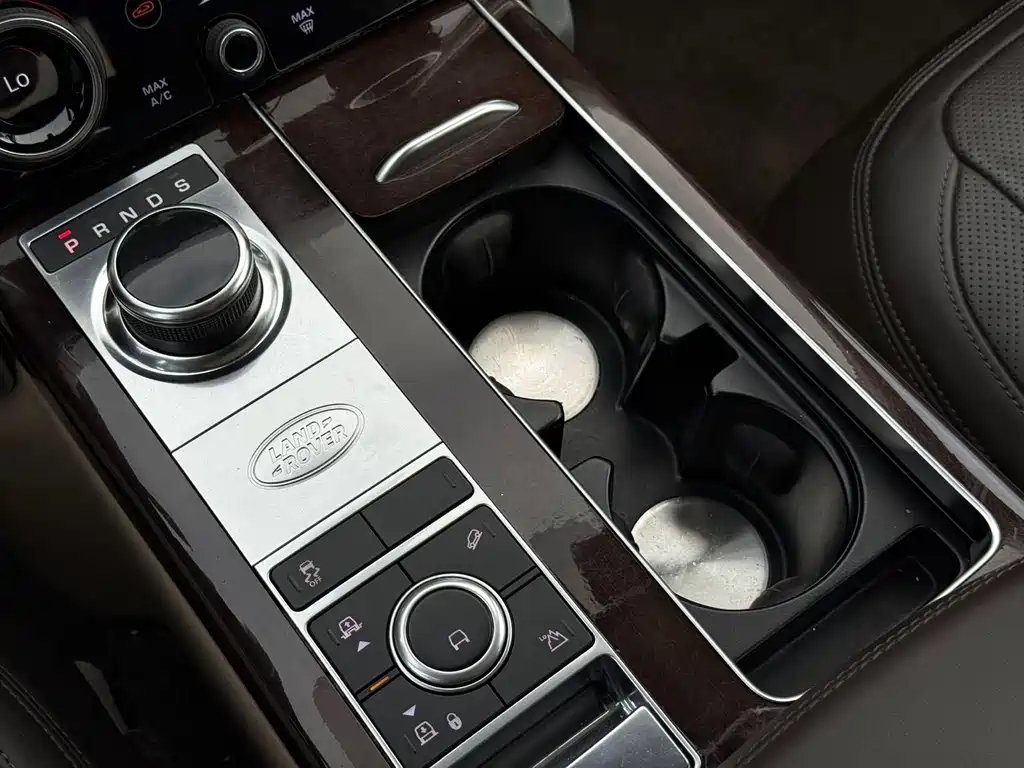 Land Rover Range Rover 2021 — фото 14