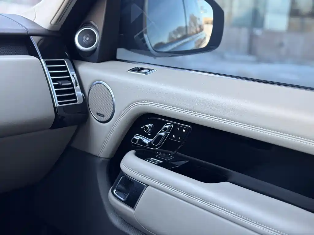 Land Rover Range Rover 2018 — фото 9