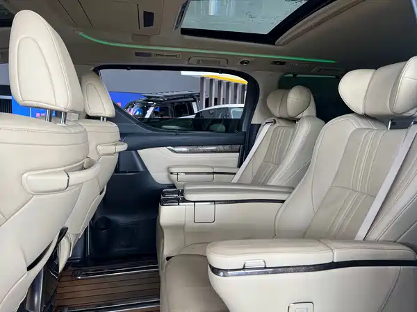 Toyota Alphard 2020