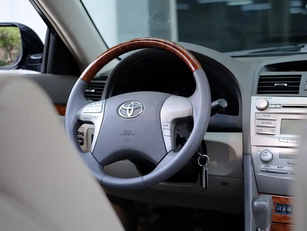 Toyota Camry 2008 — фото 35