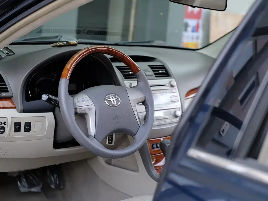 Toyota Camry 2008 — фото 23