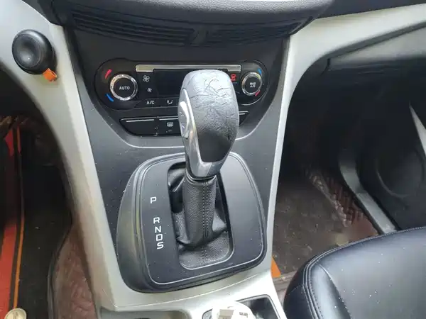 Ford Kuga 2015