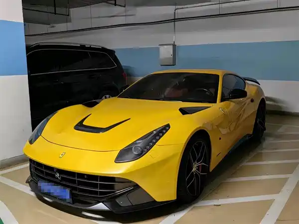 Ferrari F12berlinetta 2014