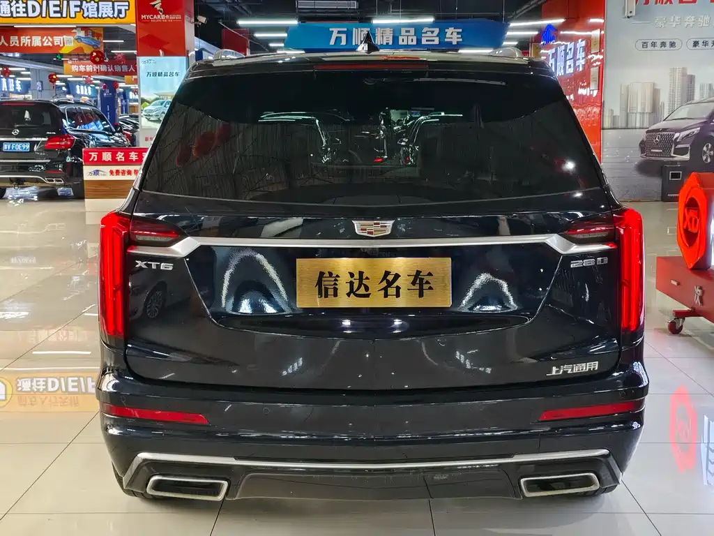 Cadillac XT6 2021 — фото 18
