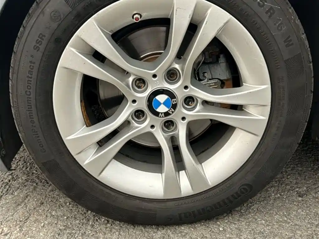 BMW 3 Series 2012 — фото 12