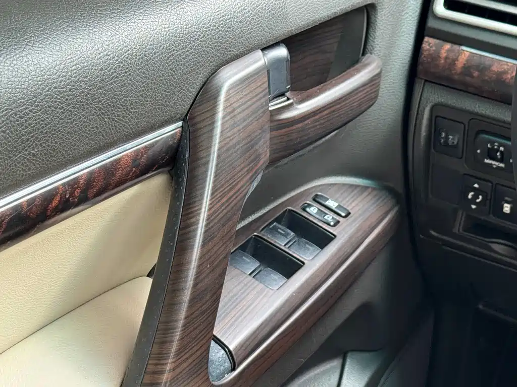 Toyota Land Cruiser 2010 — фото 15