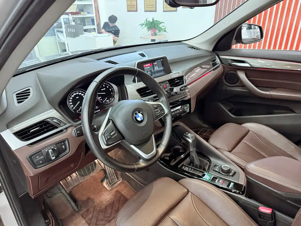 BMW X1 2019 — фото 15