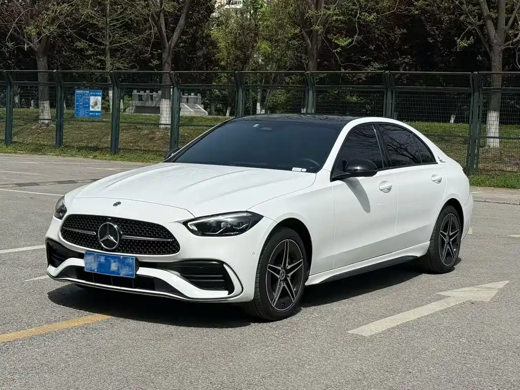 Mercedes-Benz C-Class 2024