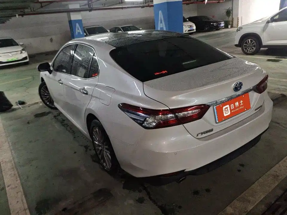 Toyota Camry 2020 — фото 6