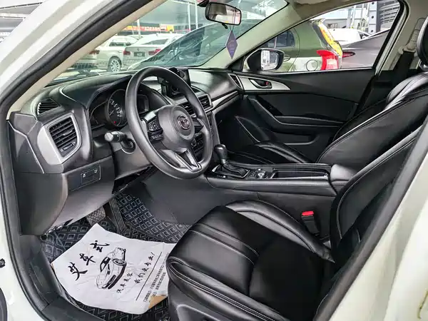 Mazda 3 Axela 2019